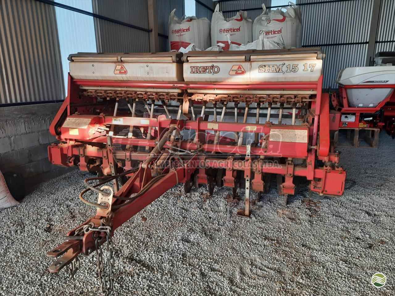 SEMEADEIRA SEMEATO SHM 1517 Giaretta Implementos Agrícolas GETULIO VARGAS RIO GRANDE DO SUL RS